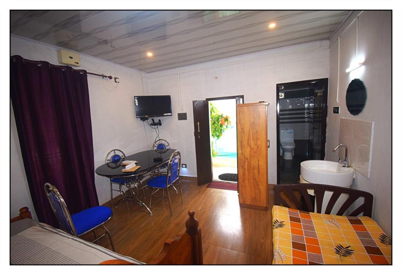 Munroe Inn Homestay Kollam Buitenkant foto