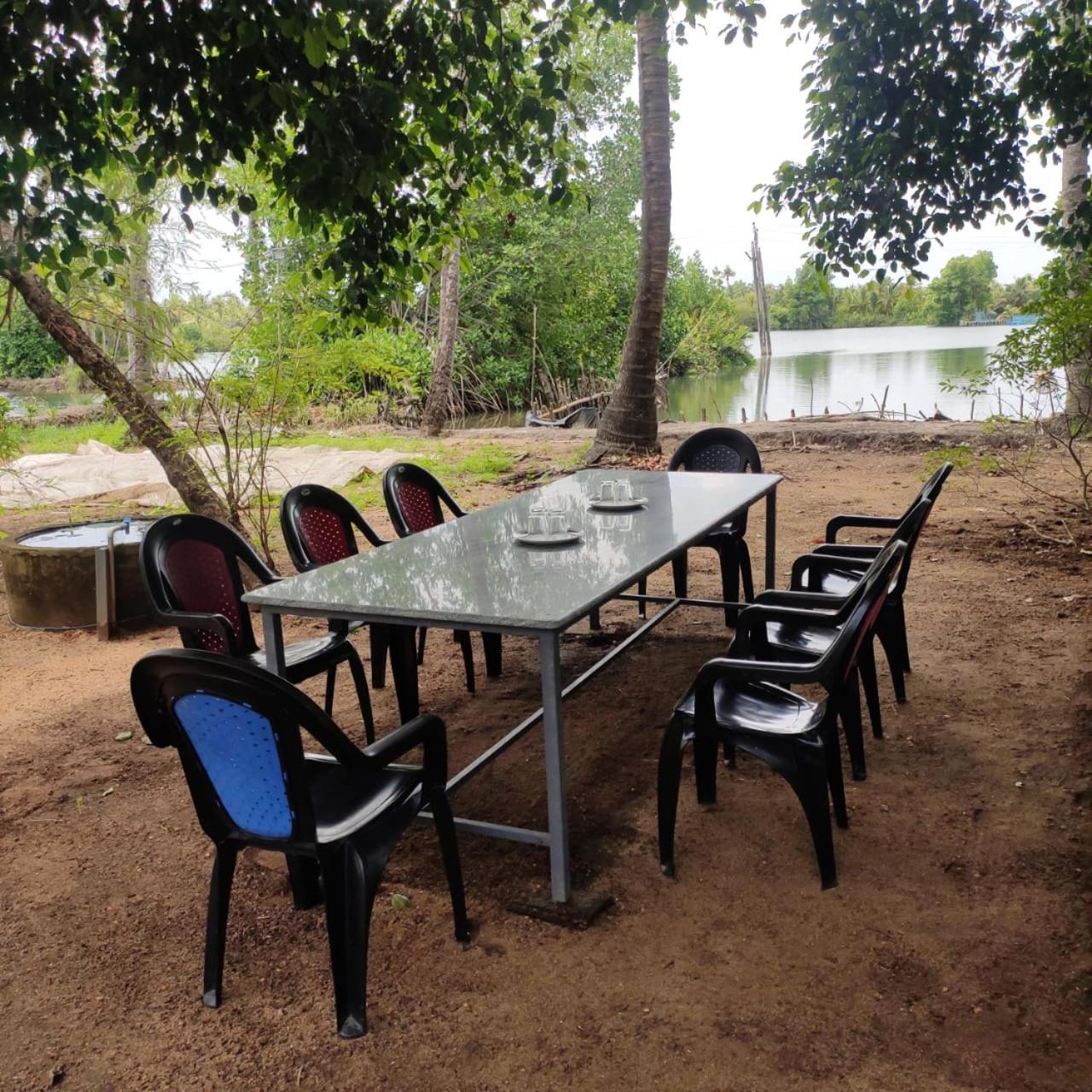 Munroe Inn Homestay Kollam Buitenkant foto